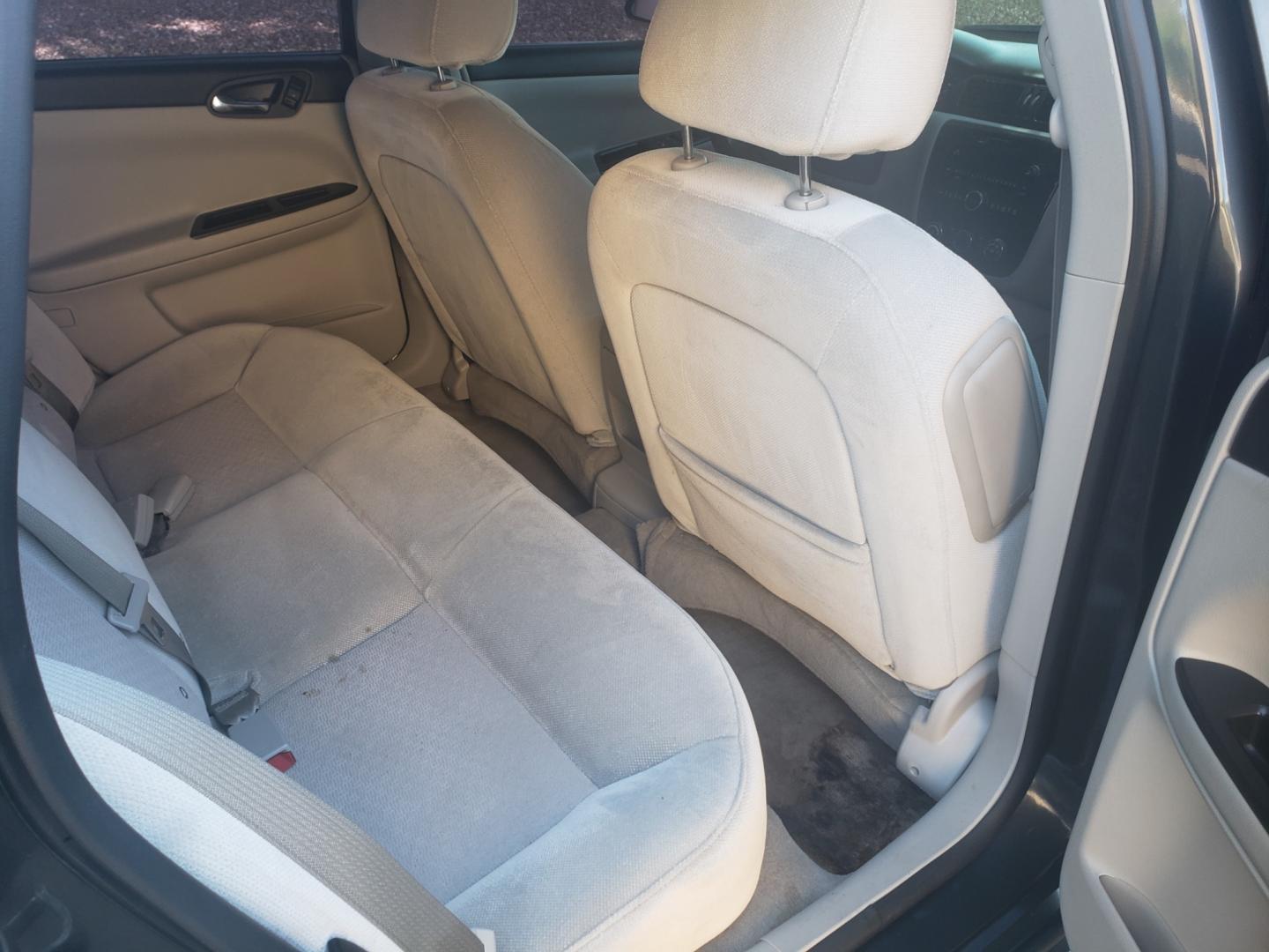 2014 /gray Chevrolet Impala ls fleet (2G1WA5E31E1) with an 3.6L V6 DOHC 24V engine, 6-Speed Automatic transmission, located at 323 E Dunlap Ave., Phoenix, AZ, 85020, (602) 331-9000, 33.567677, -112.069000 - 2014 Chevrolet Impala Limited LS,..... Ice cold A/C, No accidents, Power everything, Stereo/cd player, Phone sync, Bluetooth, Clean Gray interior with Gray cloth seats in near perfect condition, power windows, power door locks, clean Arizona title, Runs and Drives Excellent. Very clean inside and ou - Photo#15
